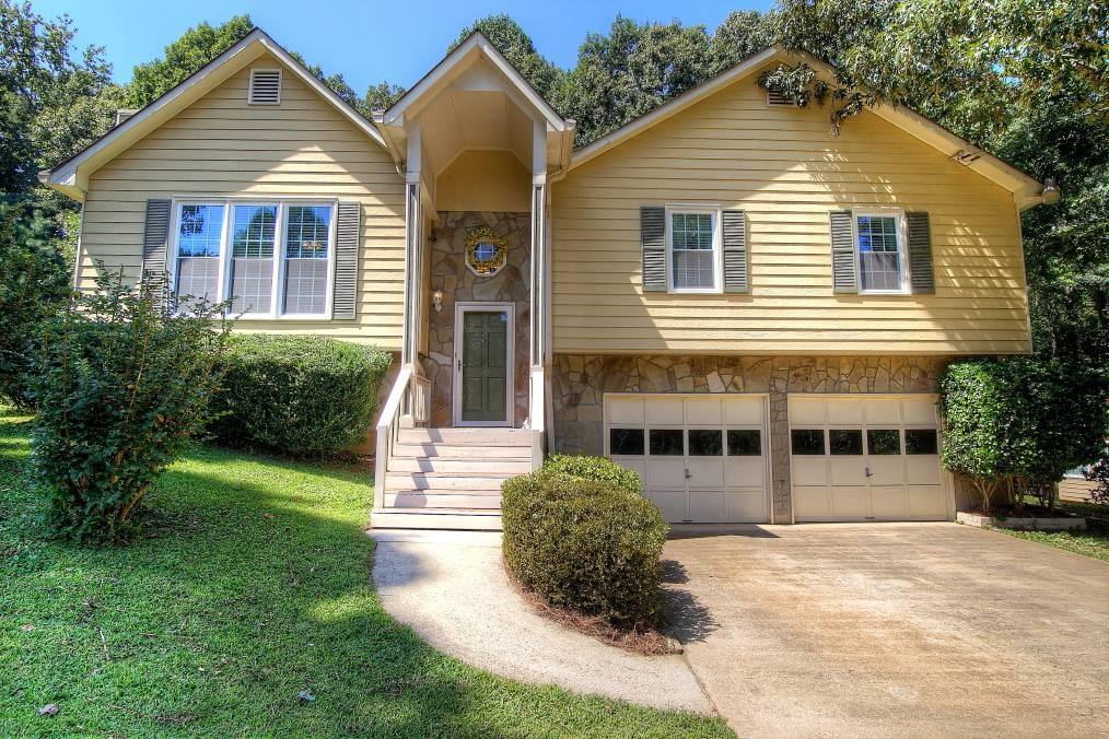 293 Pace Dr., Hiram, GA 30141