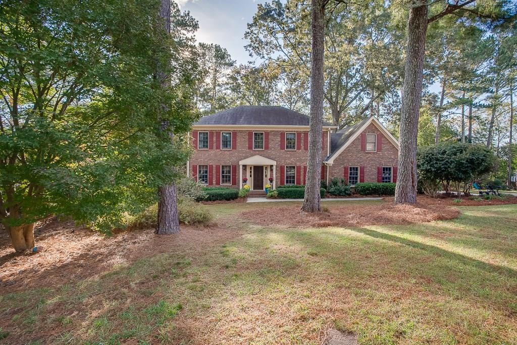 4042 Colonial Dr., Lilburn, GA 30047