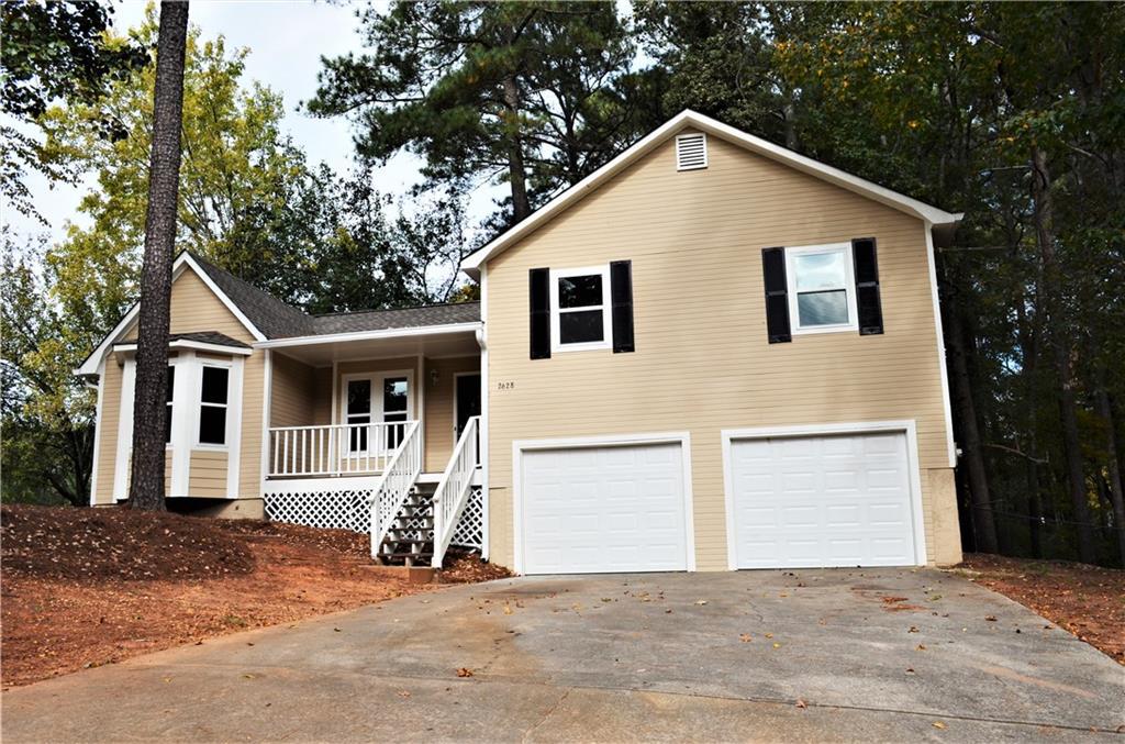2628 Oak Ridge Ln., Douglasville, GA 30135