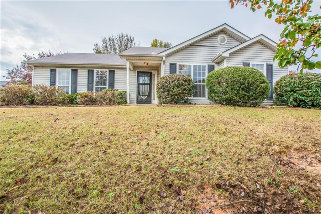 5126 Scenic View Rd., Flowery Branch, GA 30542