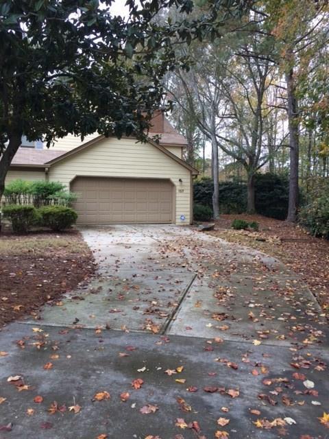 157 Great Oaks Ln., Roswell, GA 30075