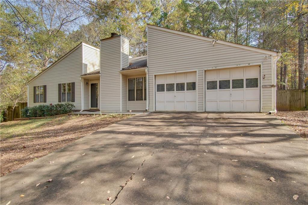 306 Apple Valley Ct., Woodstock, GA 30188