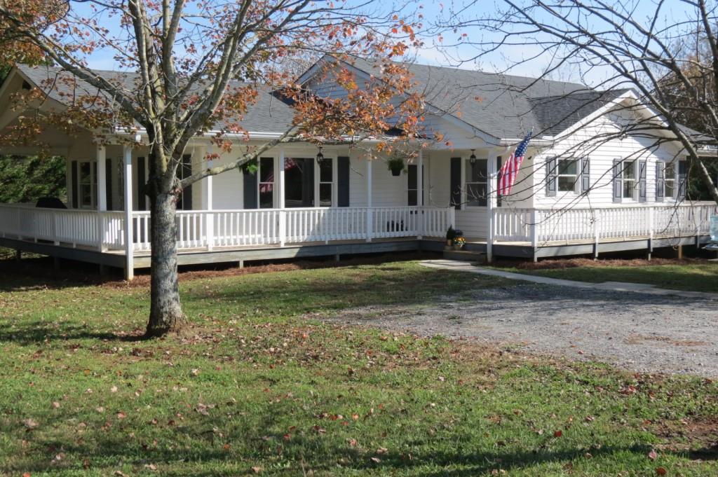 2393 Lothridge Rd., Cleveland, GA 30528