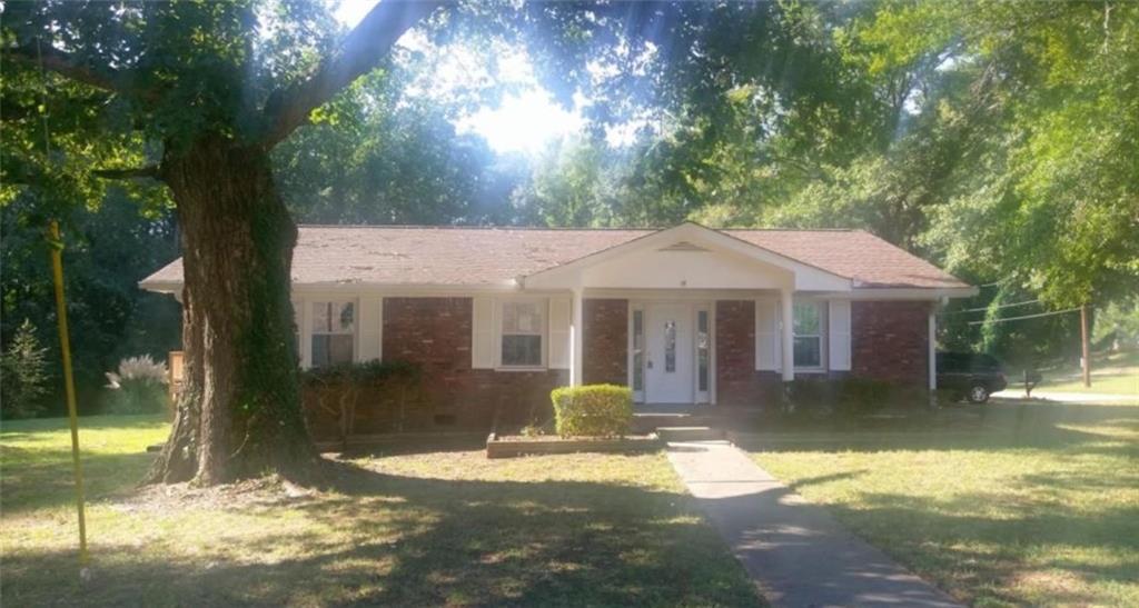 3384 Mount Olive Rd., East Point, GA 30344