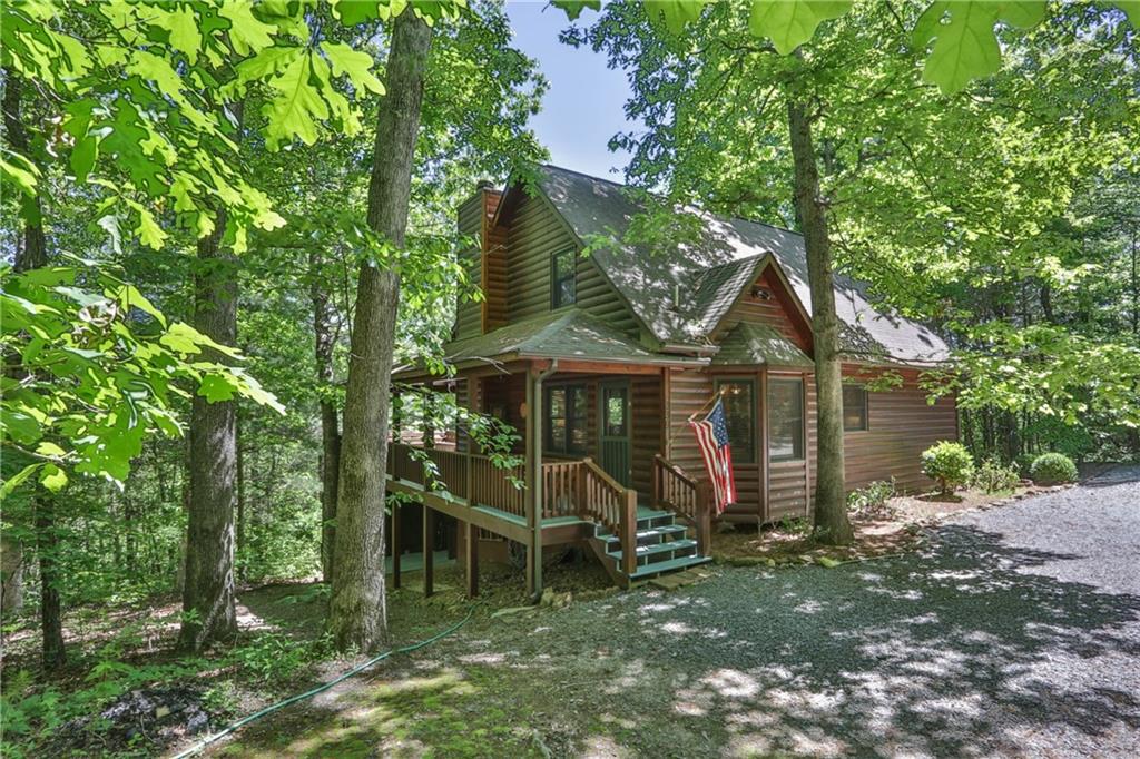 339 Reindeer Ln., Talking Rock, GA 30175