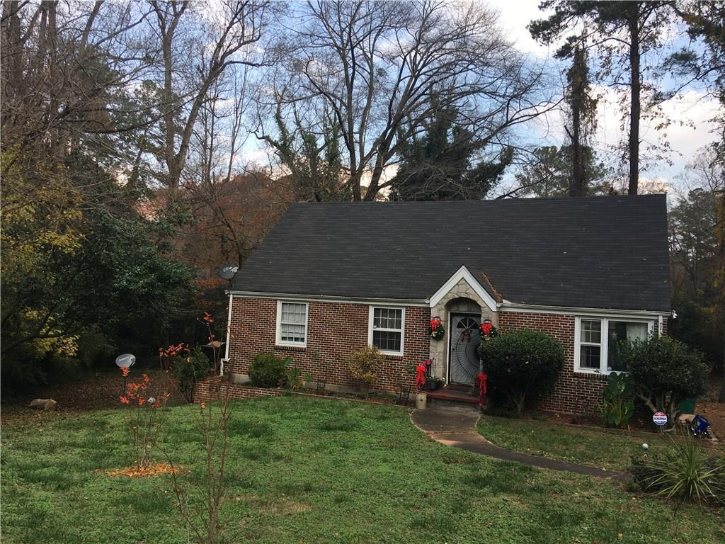 2064 Holly Hill Dr., Decatur, GA 30032