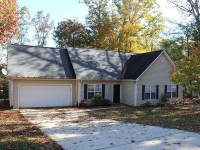 3703 Bolding Rd., Flowery Branch, GA 30542
