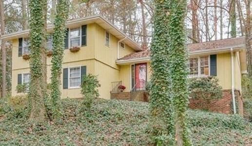4057 White Oak Cir., Lilburn, GA 30047