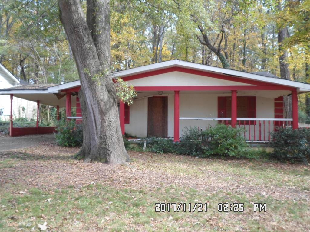 1077 Wedgewood Dr., Atlanta, GA 30318