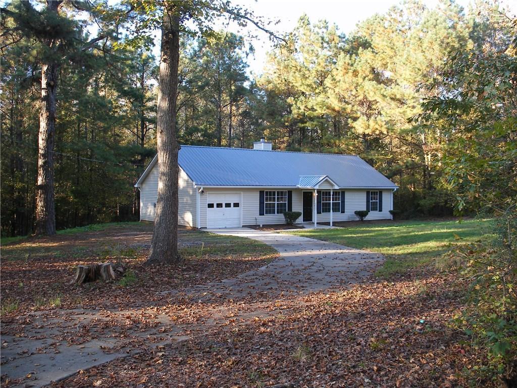 717 Oakland Rd., Gay, GA 30218
