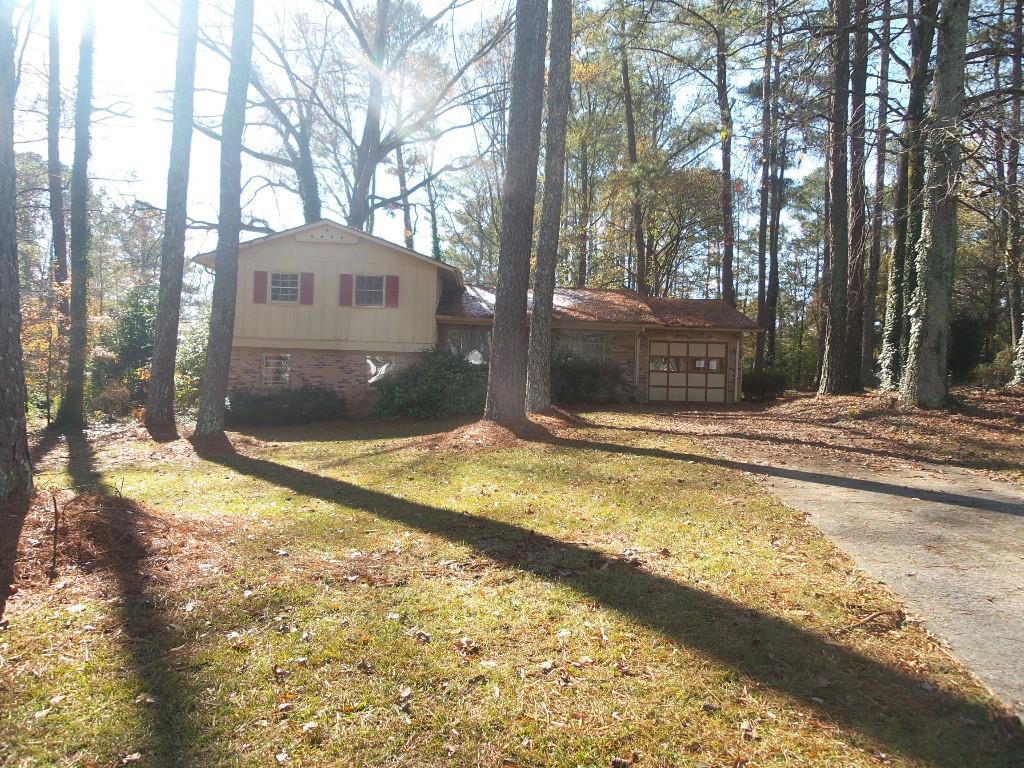 2547 Sharpsburg Ct., Decatur, GA 30034
