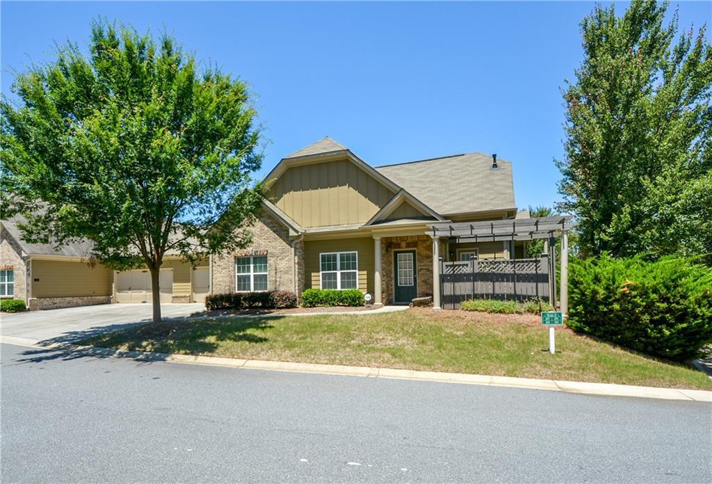 203 Glens Loop, Woodstock, GA 30188