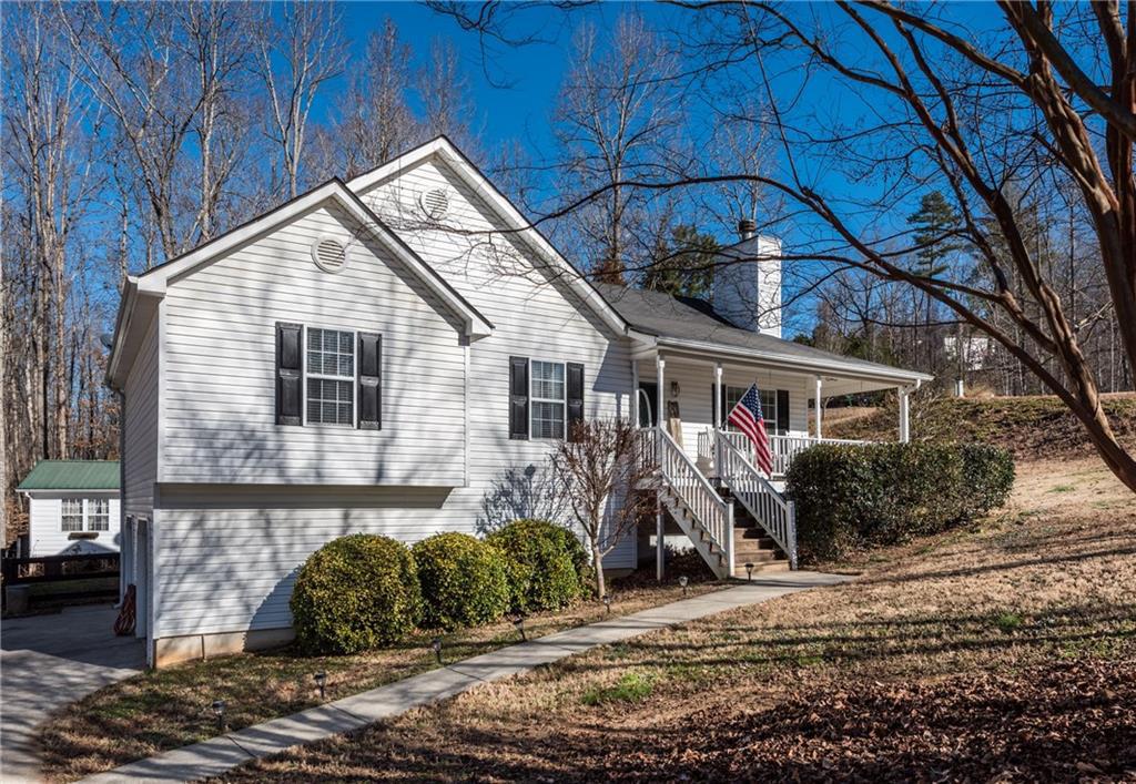 309 Calusa Pl., Ball Ground, GA 30107