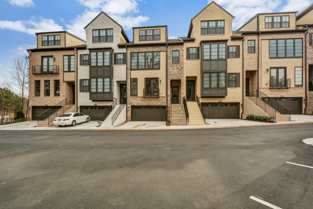 2156 Peach Ln., Smyrna, GA 30080