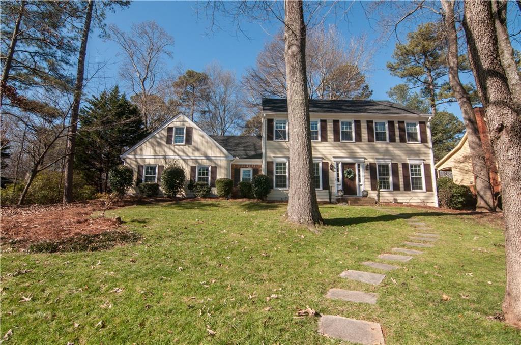 215 Sassafras Rd., Roswell, GA 30076