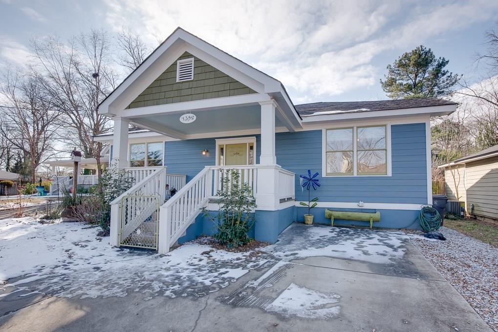 1352 Eubanks Ave., East Point, GA 30344