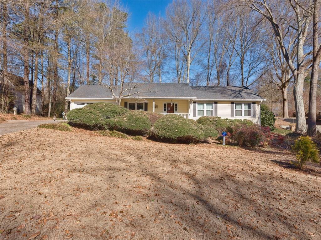 69 Farmington Dr., Woodstock, GA 30188