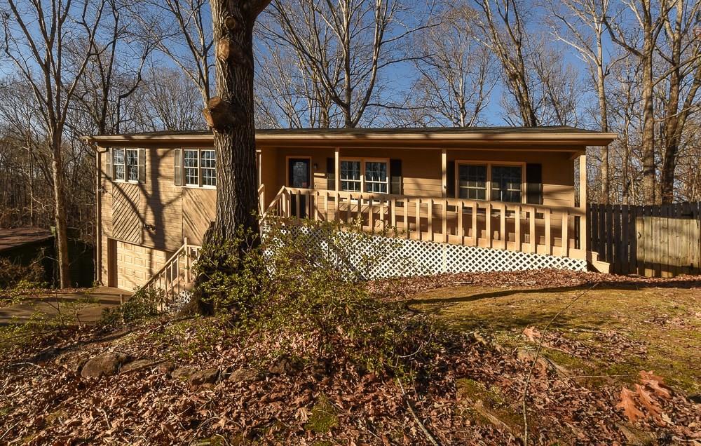 107 Riverlake Dr., Woodstock, GA 30188