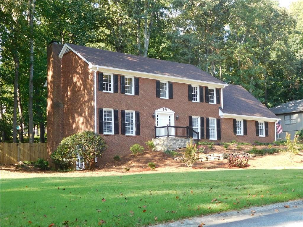 361 Willow Glenn Dr., Marietta, GA 30068