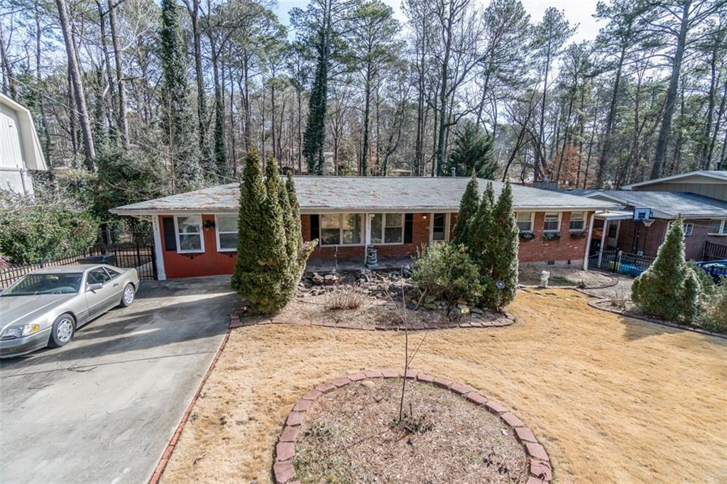 2473 Woodacres Rd., Atlanta, GA 30345