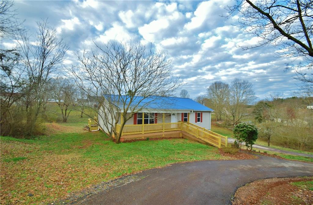 125 Ridgeway Ter., Maysville, GA 30558