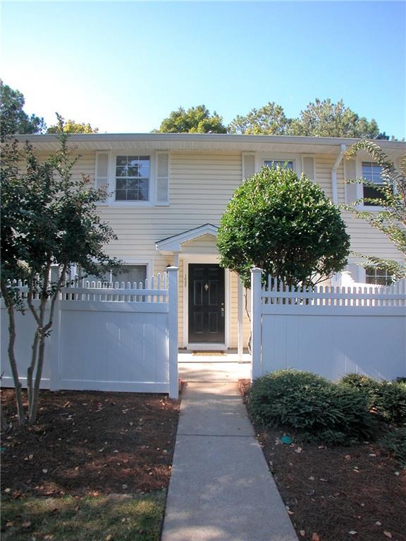 1632 Raleigh Cir., Marietta, GA 30067