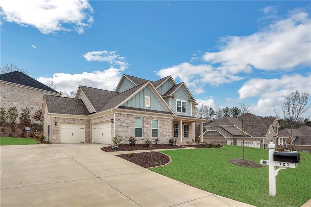 701 Crestbrook Ct., Canton, GA 30115