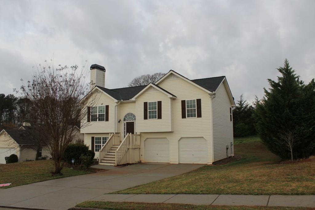 6083 Lancelot Ln., Douglasville, GA 30135