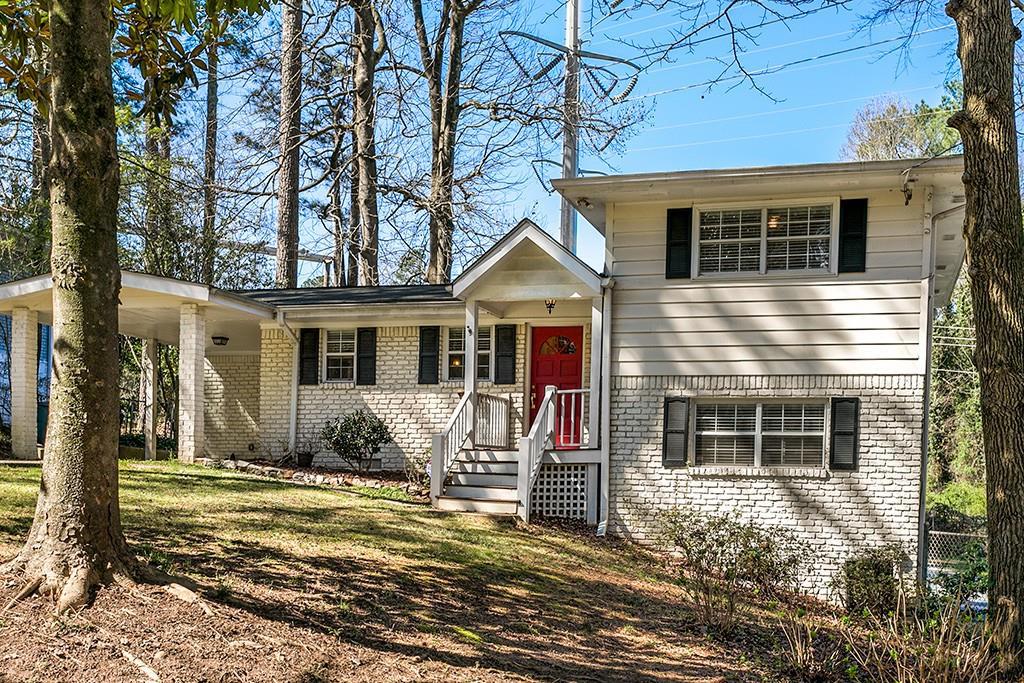 2516 Woodacres Rd., Atlanta, GA 30345