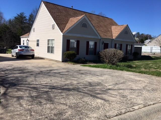 2595 Lenox Dr., Gainesville, GA 30507