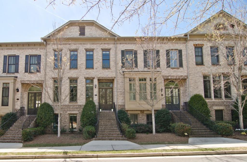811 Park Manor Dr., Smyrna, GA 30082