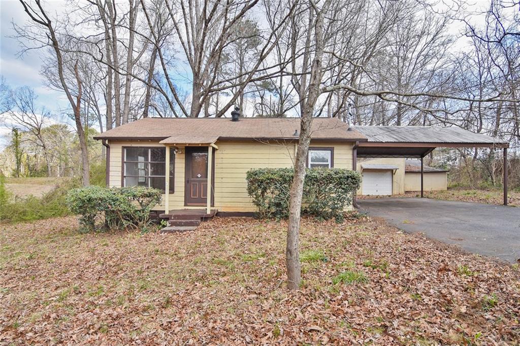 907 Wells Cir., Smyrna, GA 30080