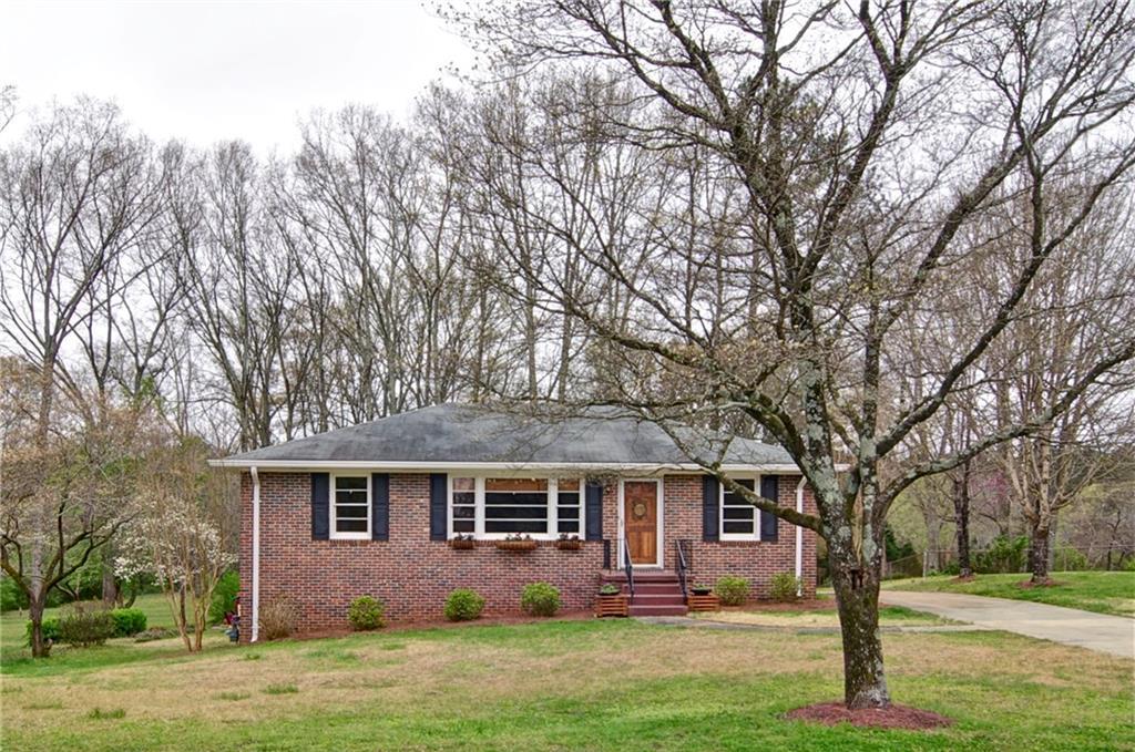 3286 Woodview Dr., Smyrna, GA 30082