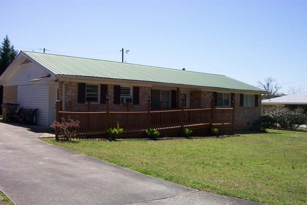 5352 Britt Way, Lilburn, GA 30047