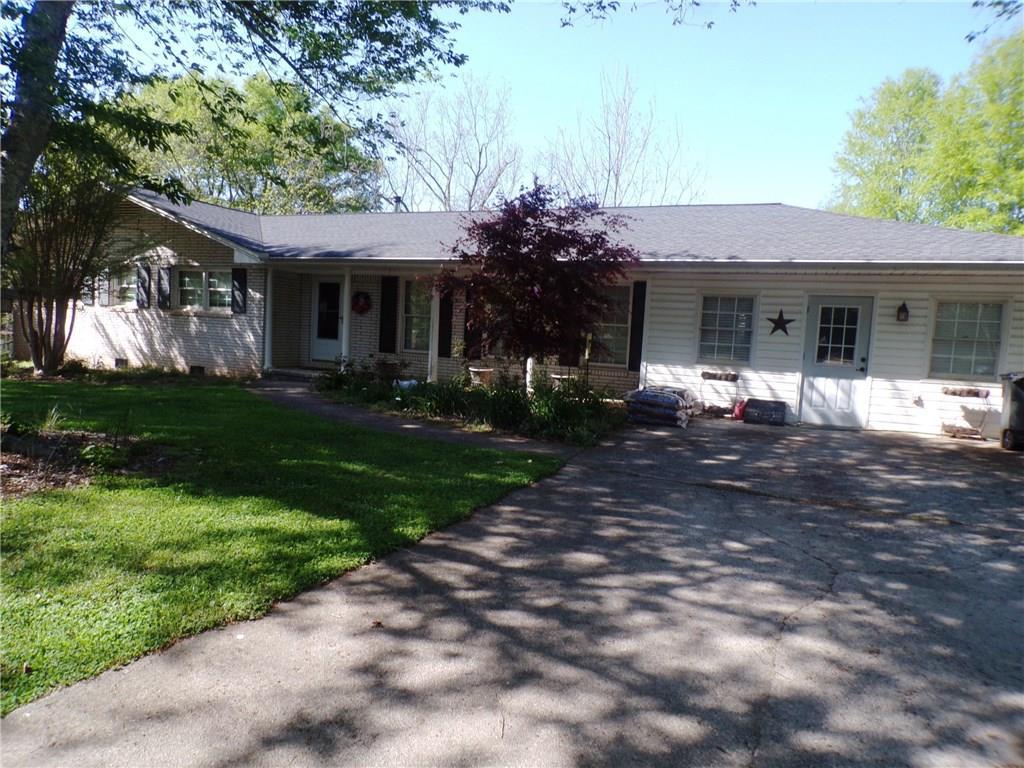 131 Holiday Rd., Buford, GA 30518