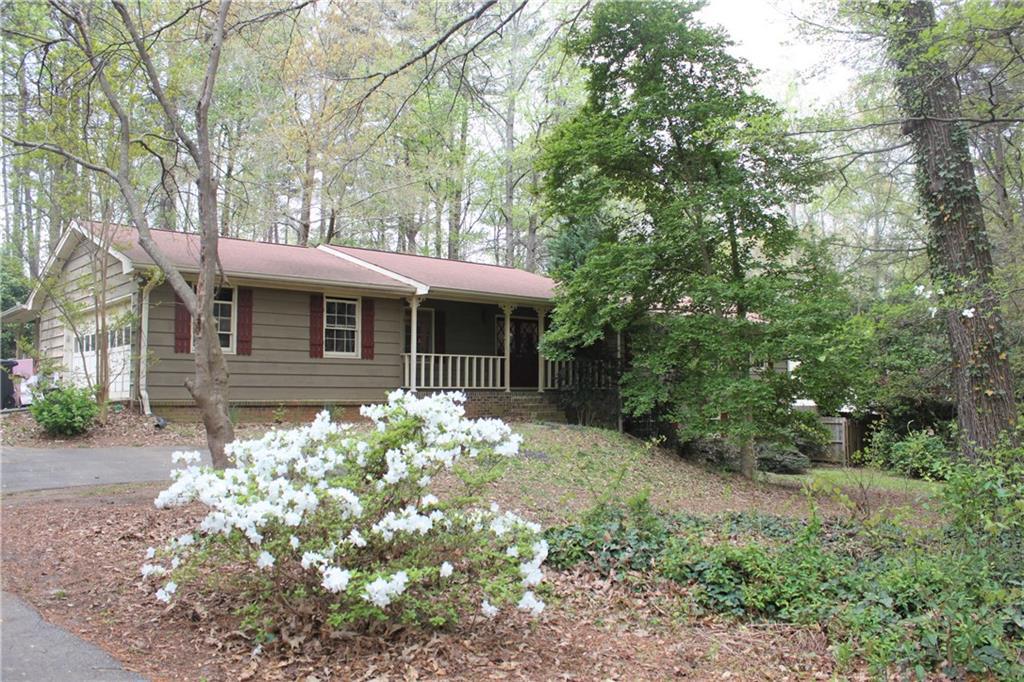 1121 Cole Dr., Lilburn, GA 30047