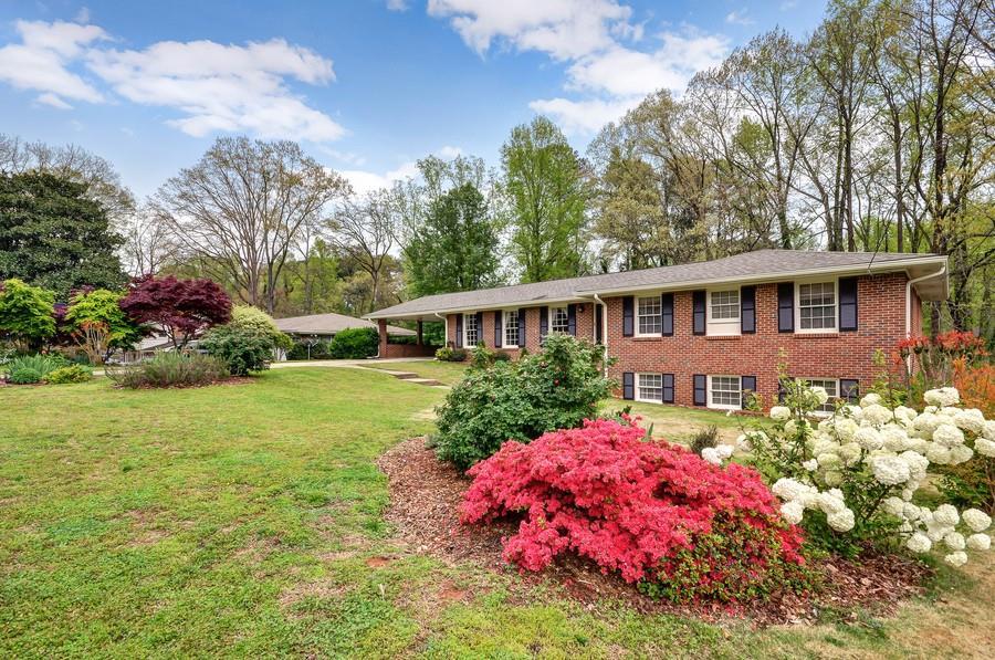 2929 Country Squire Ln., Decatur, GA 30033