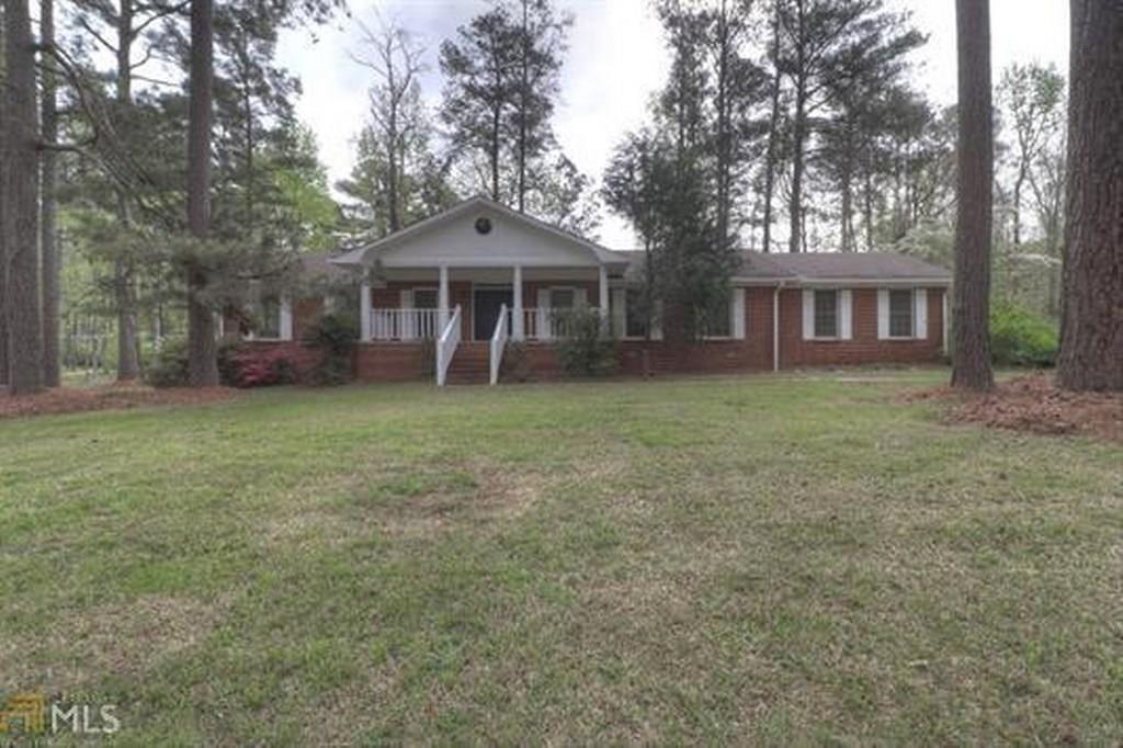 3190 Rockview Dr., Lithonia, GA 30038