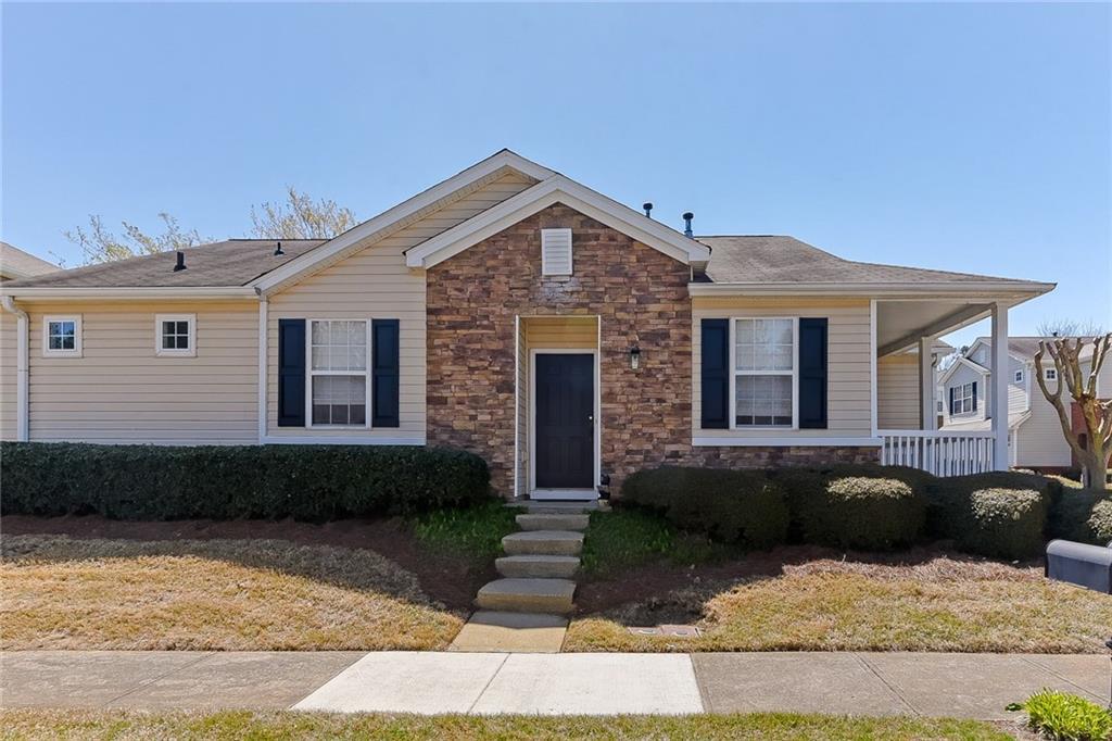 104 Manley Ct., Woodstock, GA 30188