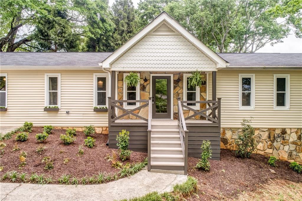 102 Angela Ct., Woodstock, GA 30188