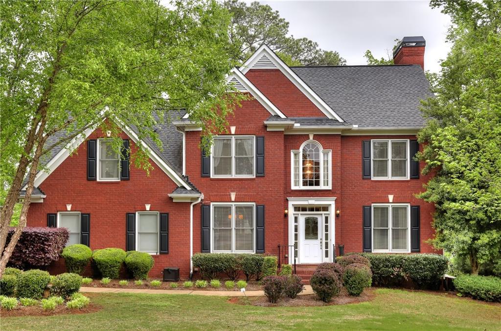 212 Glenbrook Ln., Canton, GA 30115