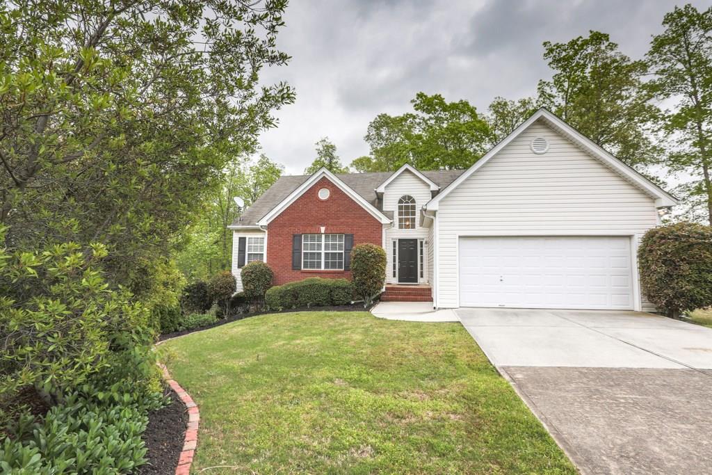 1240 Brisbane Dr., Dacula, GA 30019