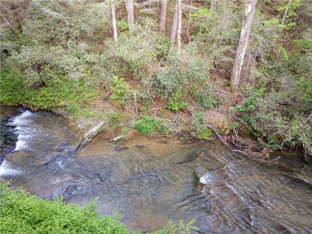 317 Teaberry Ridge Rd., Talking Rock, GA 30175
