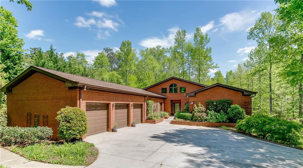 2315 E Maddox Rd., Buford, GA 30519