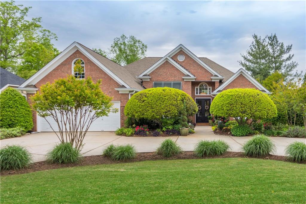 3520 Southmont Ct., Cumming, GA 30041
