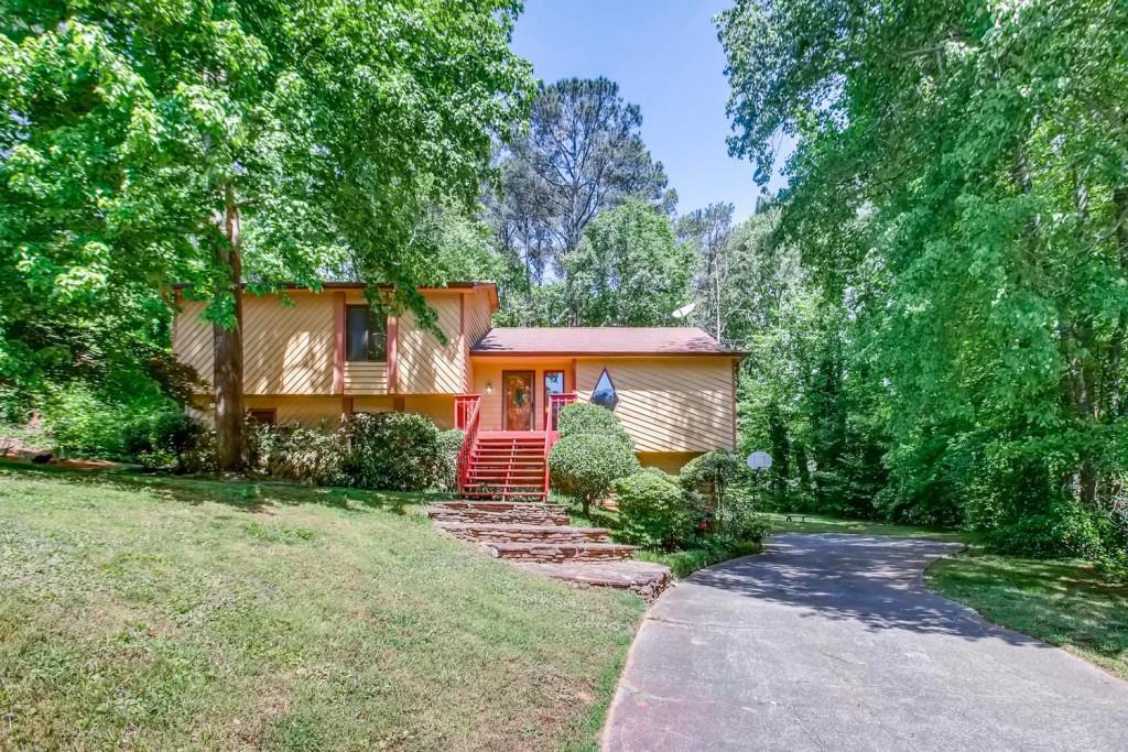 1753 Hickory Grove Way, Acworth, GA 30102