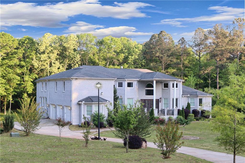 8415 Rockbridge Rd., Lithonia, GA 30058