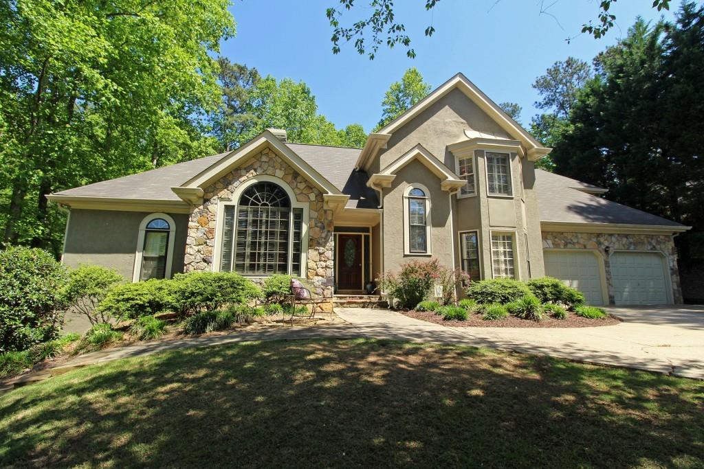 10025 Bankside Dr., Roswell, GA 30076