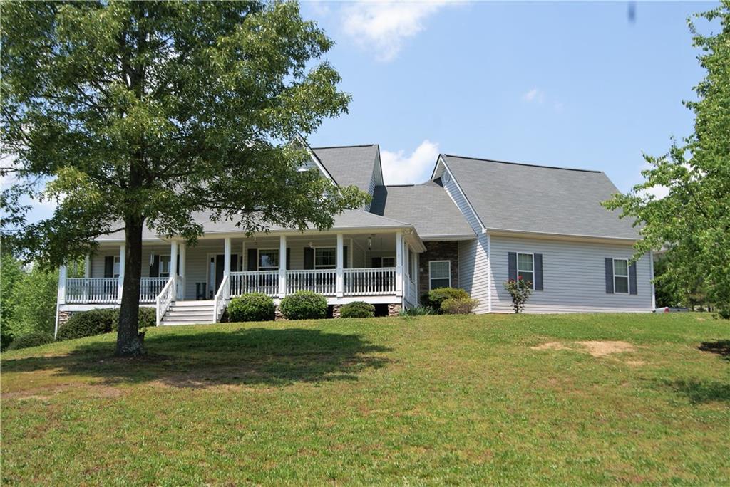 298 Kings Pointe Dr., Calhoun, GA 30701