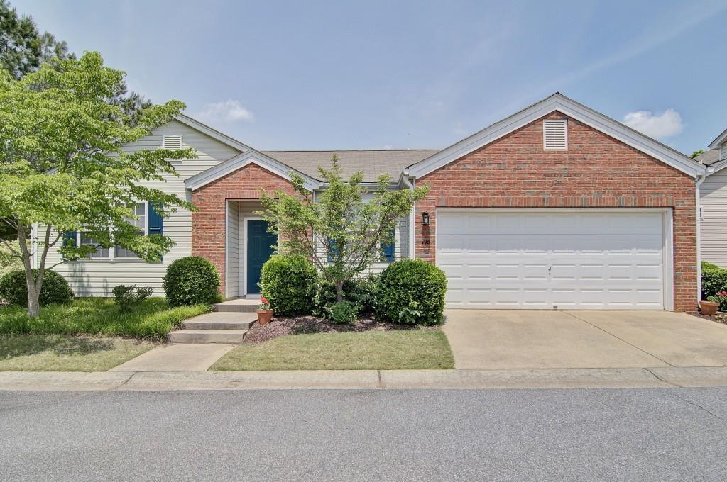 198 W Oaks Pl., Woodstock, GA 30188